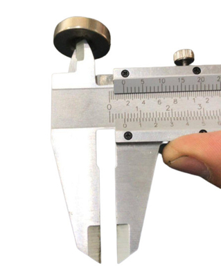 खरीदें N52SH N50SH राउंड नियोडिमियम काउंटरसंक मैग्नेट D20X4.5X5-D9.5MM online manufacture