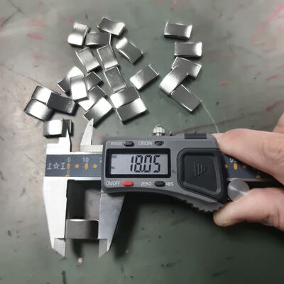 खरीदें Two Sides Curved Strong Arc Neodymium Magnets Smooth Coating For Small Wind Turbine online manufacture