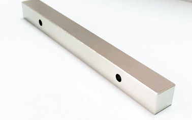 खरीदें N52 सुपर मजबूत Neodymium चुंबक छेद ब्लॉक के साथ उच्च शक्ति के रूप में online manufacture